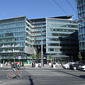 Kálvin Center modern glass-covered office building - Budapest, Ungern